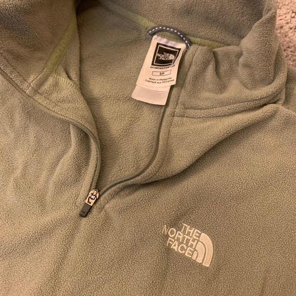 North Face Green Quarter Zip - Picture 2 of 3